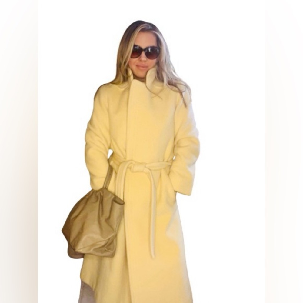 Camel designer coat. Pristine condition with no defects.